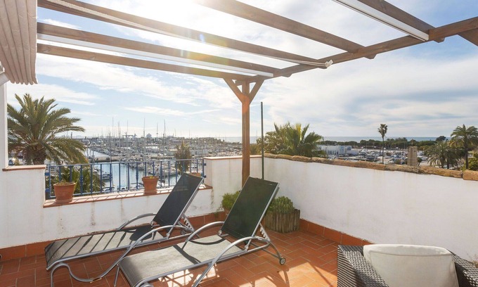 Vilanova I la Geltru Apartment | Nice apartment for 4 guests with WIFI, A/C, terrace and parking