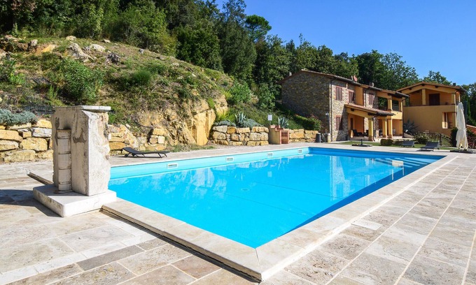 Monteverdi Marittimo Apartment | Nice apartment in Monteverdi Marittimo