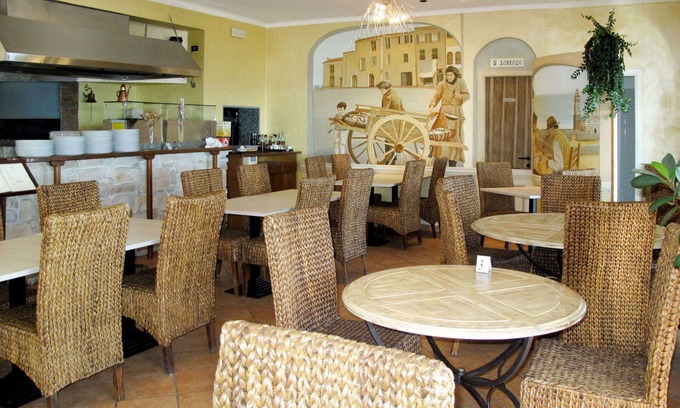 San Lorenzo al Mare House | Nice apartment in villa for 4 people with A/C, WIFI, TV, terrace and pets allowed