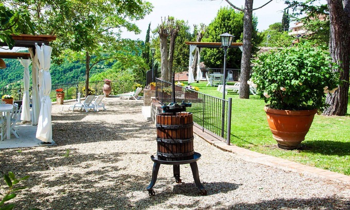 Poggio Alla Croce Other | Nice apartment for 4 guests with A/C, WIFI, TV, patio and panoramic view, close to Greve In Chia.