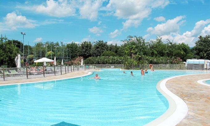Pieve Vecchia Apartment | Nice apartment for 8 guests with A/C, WIFI, hot tub, pool, TV and terrace