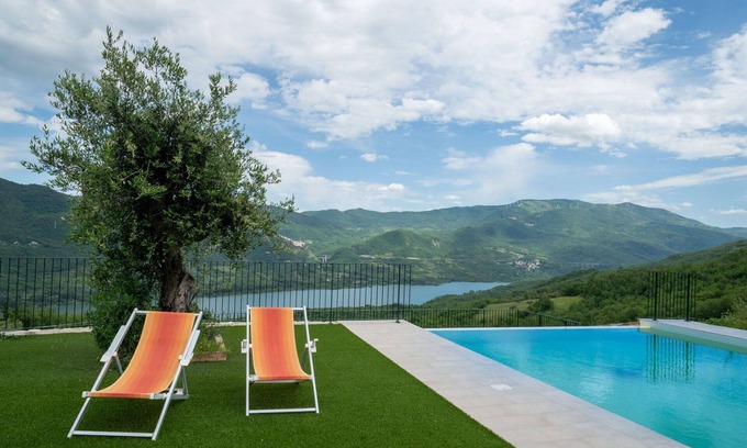 Villa Santa Maria Apartment | Nice apartment for 4 guests with pool, WIFI, A/C, TV, balcony, pets allowed and parking