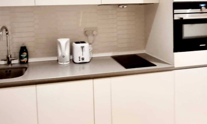 Loxford House | NICE APARTMENT CLOSE TO ILFORD STATION Free Wi-Fi & Netflix