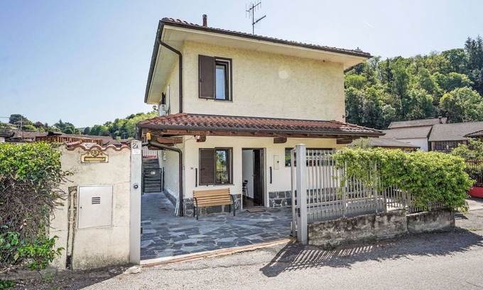 Castello Apartment | Nice apartment for 5 guests with WIFI, pool, TV and parking