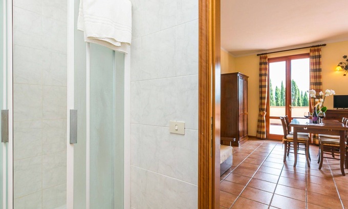 Cerreto Guidi Apartment | Nice apartment for 2 guests with A/C, WIFI, pool, TV, pets allowed and parking
