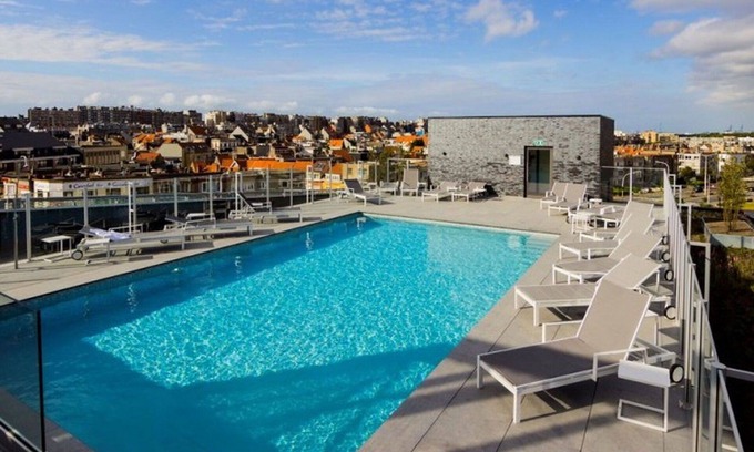 Blankenberge Apartment | Nice apartment for 4 people with WIFI, pool, TV, balcony and parking