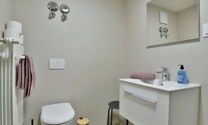 Oberhof Apartment | Nice apartment for 2 guests with WIFI, TV, pets allowed and parking