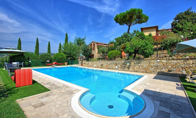 San Gimignano Apartment | Nice apartment for 2 people with pool, A/C, WIFI, TV, panoramic view and parking