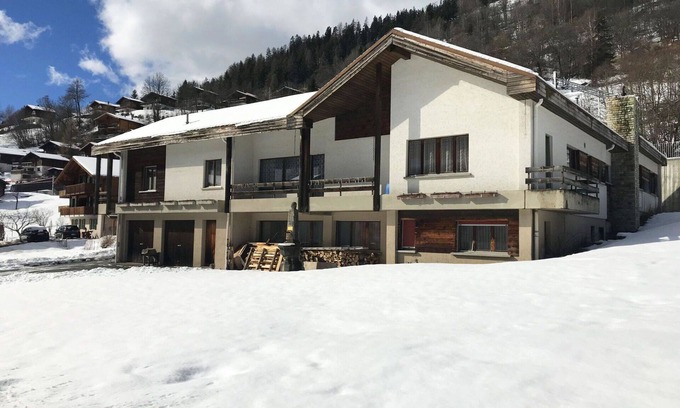 Fiesch Apartment | Nice apartment for 10 guests with WIFI, balcony and pets allowed