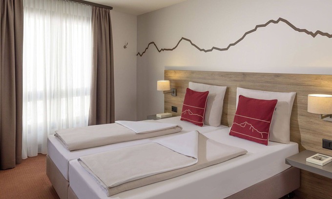 Beatenberg Apartment | Nice apartment for 2 people with pool, WIFI, TV, terrace, pets allowed and parking