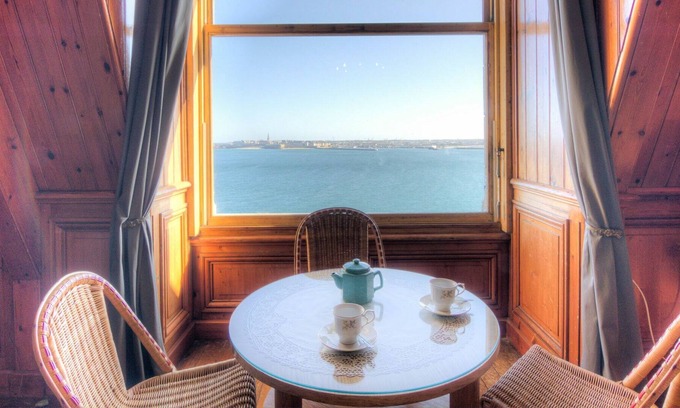 Saint-Igneuc Apartment | Nice apartment for 2 guests with WIFI, TV and pets allowed