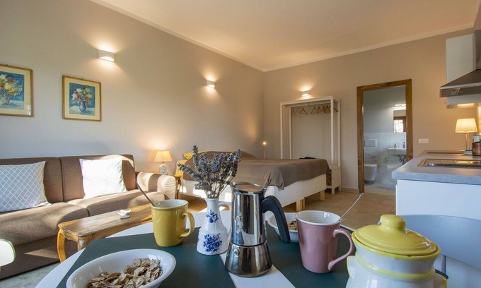 Fucecchio Apartment | Nice apartment for 2 people with A/C, pool, WIFI, pets allowed and parking