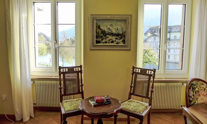 Unterseen Apartment | Nice apartment for 4 people with WIFI, TV, patio and parking