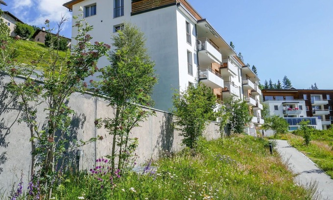 Samedan Apartment | Nice apartment for 4 people with WIFI, TV, balcony, pets allowed and parking