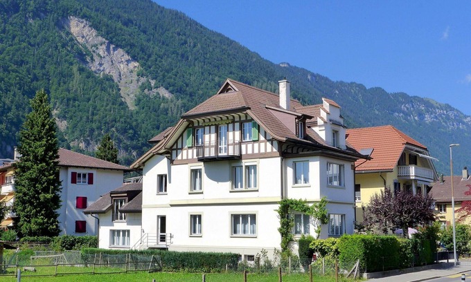 Matten bei Interlaken Apartment | Nice apartment for 5 guests with WIFI, TV, patio and parking