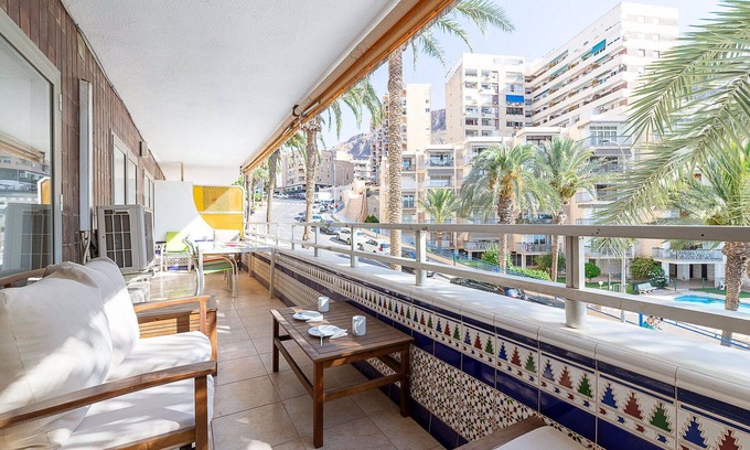 Aguadulce Apartment | Nice apartment for 6 people with WIFI, A/C, TV, terrace, pets allowed and parking
