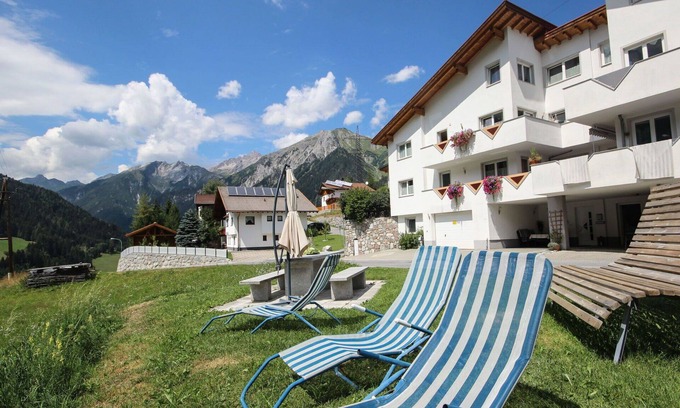Flirsch Apartment | Nice apartment for 6 guests with WIFI, TV, patio and parking