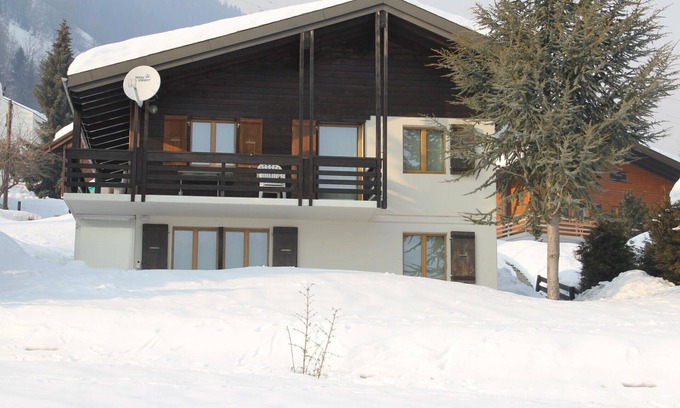 Fiesch Apartment | Nice apartment for 6 guests with WIFI, TV and balcony