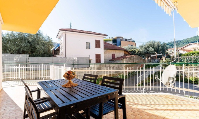 Taggia Apartment | Nice apartment for 6 guests with WIFI, balcony and pets allowed