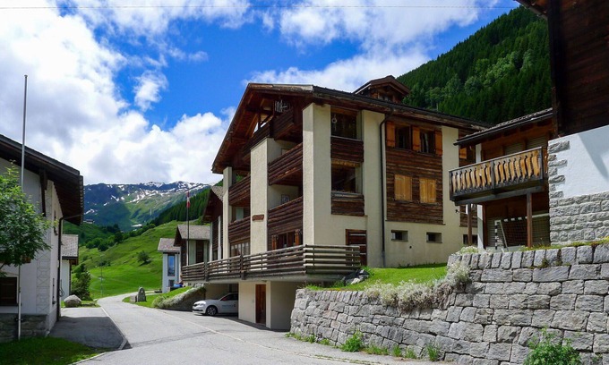 Tujetsch Apartment | Nice apartment for 6 guests with WIFI, TV, patio, panoramic view and parking