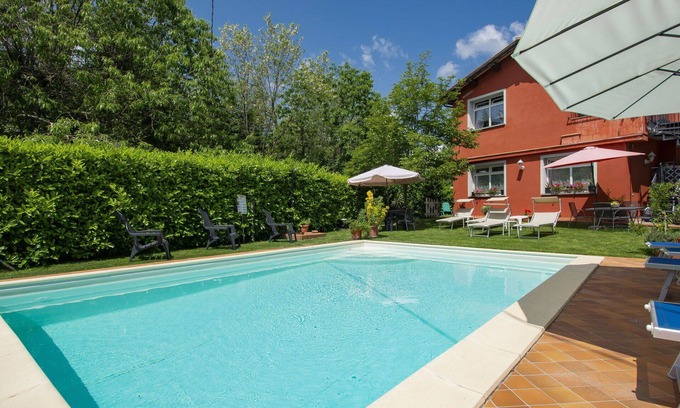 Marliana Apartment | Nice apartment for 7 guests with pool, WIFI, TV, terrace, pets allowed and parking