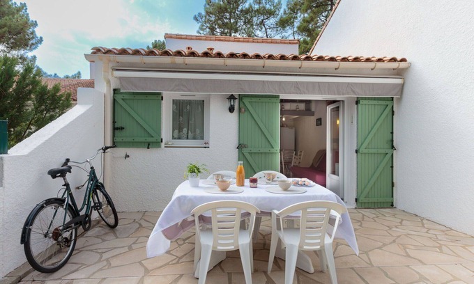 La Palmyre Apartment | Nice apartment for 4 guests with WIFI, TV, terrace, pets allowed and parking