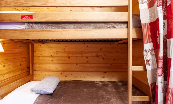 Tignes Apartment | Nice apartment for 7 people with WIFI, TV and balcony