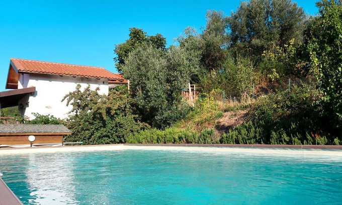 Vendone Apartment | Nice apartment for 3 guests with pool, WIFI, A/C, patio, pets allowed, panoramic view and parking