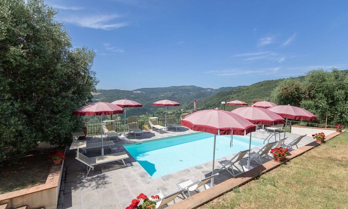 Montebonello Apartment | Nice apartment for 8 guests with pool, WIFI, TV, pets allowed and panoramic view