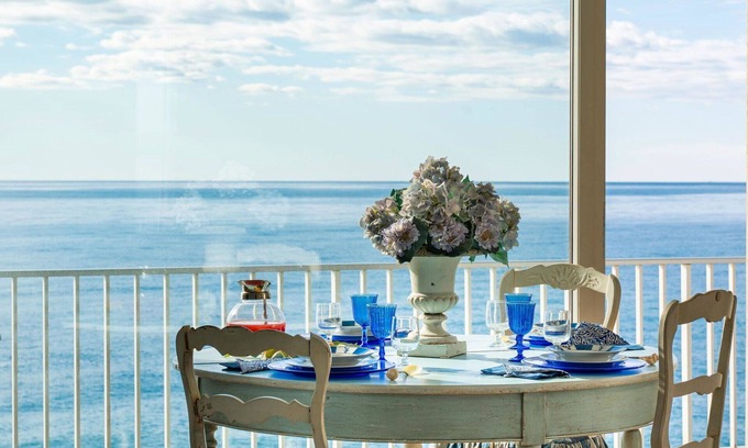 Riva Ligure Apartment | Nice apartment for 4 guests with WIFI, TV and balcony