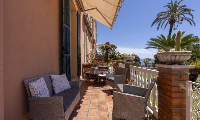 Ventimiglia Apartment | Nice apartment for 4 guests with pool, WIFI, TV, terrace and panoramic view