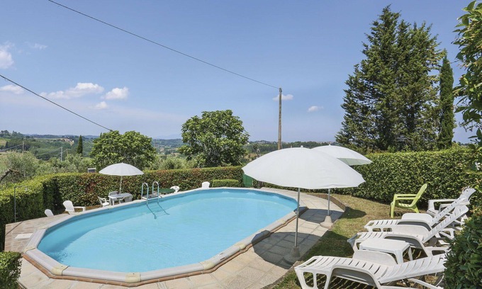 San Miniato Villa | Nice apartment in villa for 2 people with pool, A/C, TV, patio and pets allowed