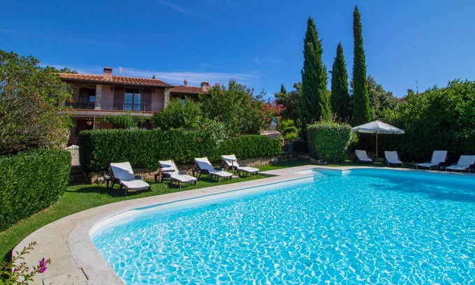 Poderi Villa | Nice apartment in villa with hot tub, WIFI, private pool, TV, patio, pets allowed and panoramic .