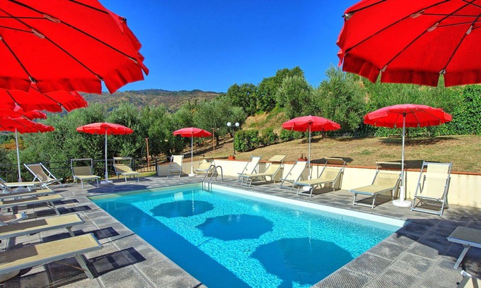 Montebonello Villa | Nice apartment in villa for 6 guests with pool, WIFI, TV, veranda and pets allowed