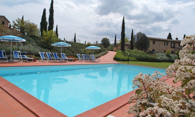 Montaione Apartment | Nice apartment with pool, WIFI, TV, pets allowed, panoramic view and parking, close to San Gimig...