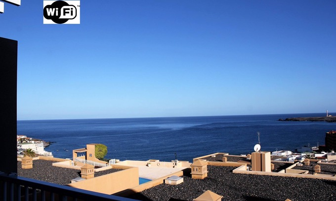 Arico Apartment | Nice apartment with sea views!