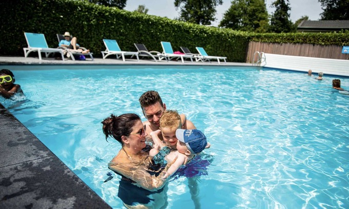 Cromvoirt Ski Chalet | Nice chalet on a holiday park near Cromvoirt