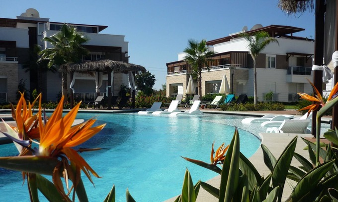 Kemer Mahallesi Apartment | Nice ground floor apartment on beautiful pool
