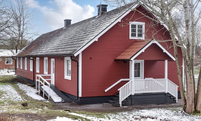 Orrefors House | Nice home in Orrefors with jacuzzi