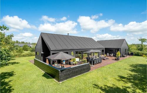 Ringkøbing-Skjern Municipality House | Nice Home In Skjern With Kitchen