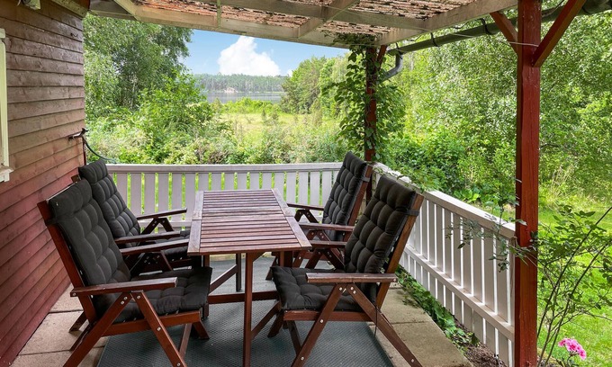 Stigtomta House | Nice home in Stigtomta with lake view