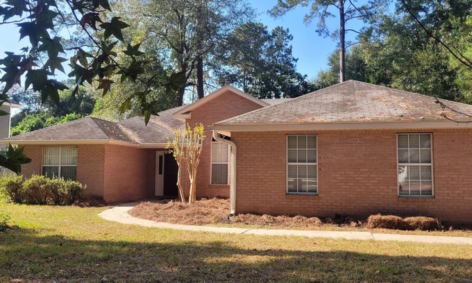 Killearn Lakes House | Nice House in One of the Best Neighborhood in Tallahassee