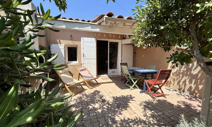 Portiragnes-Plage House | Nice house south exposed, located in a secured residence LES SABLES, for 4 persons, only at 250m.