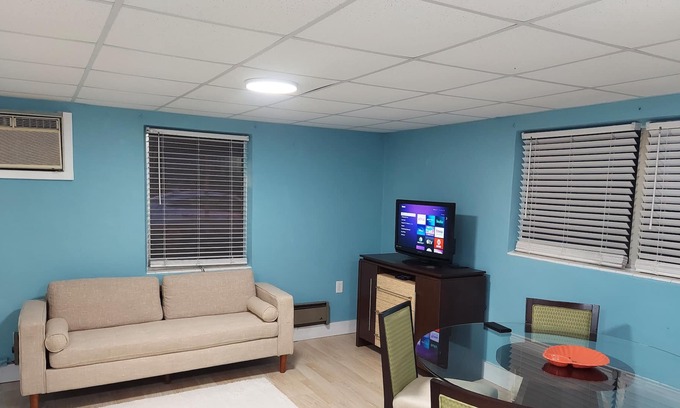 North Weeki Wachee House | Nice Little Getaway! Great Location & Affordable!