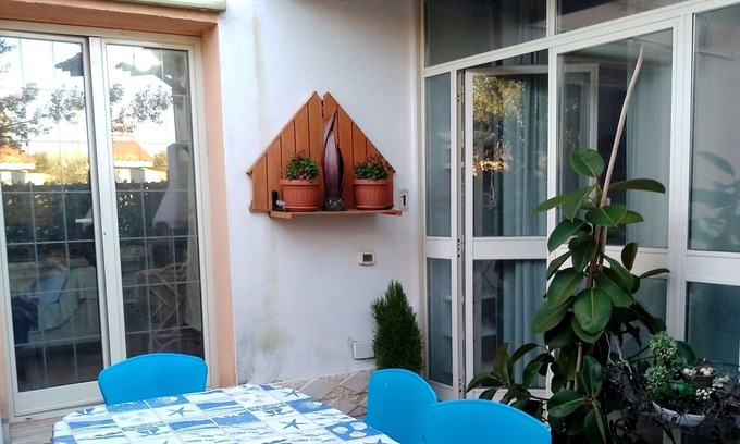 Fiumicino House | Nice one bedroom apartment with kitchenette and toilet, five beds
