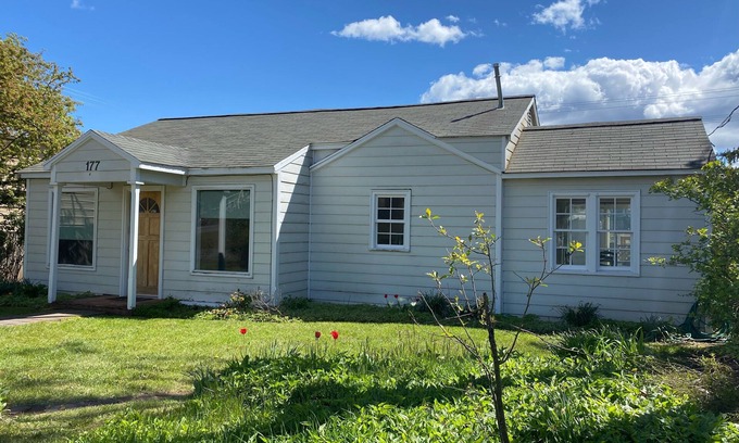 White Salmon House | Nice quiet 3 BR house in downtown White Salmon