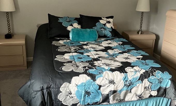 Fair Oaks Condo | Nice sized bedroom and full private bath in a quiet community.