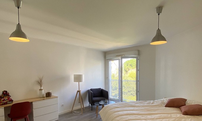 Quai de la Fosse Apartment | Nice Studio 37 M² For 2 Near Downtown