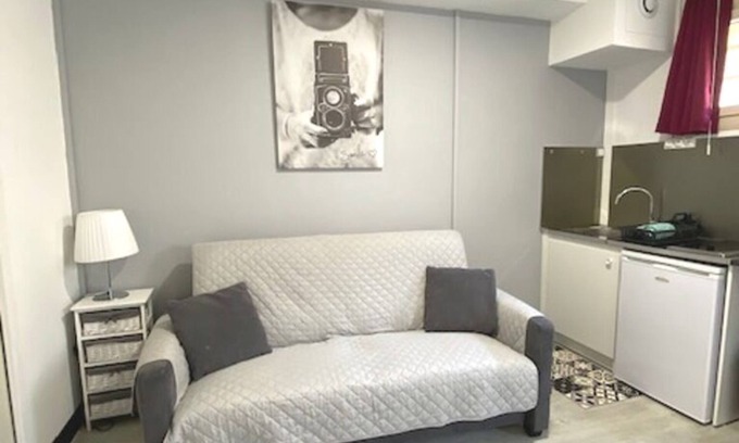 Auxerre Apartment | Nice studio near the docks