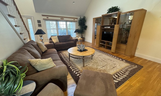 Harwich House | Nicely decorated and spacious home within a quiet neighborhood that overlook Long Pond, central A/C.